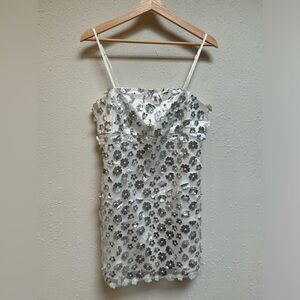 Storia Silver and White Daisy Mini dress NWT